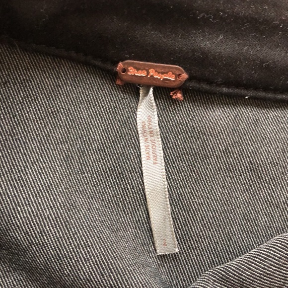 Free People New Without Tags Black Zipper Mini Skirt Size 2 - Picture 2 of 3